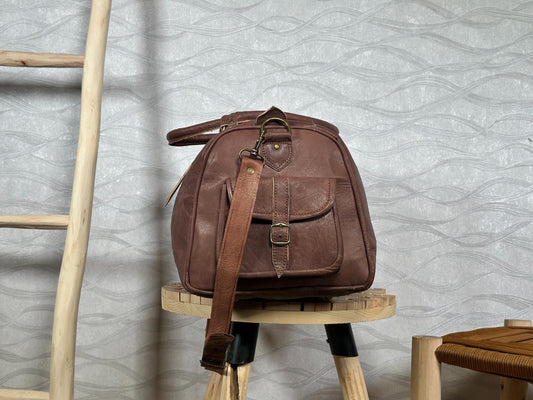Discover the Timeless Elegance of Handmade Leather Bags & Purses at Crowns Cart